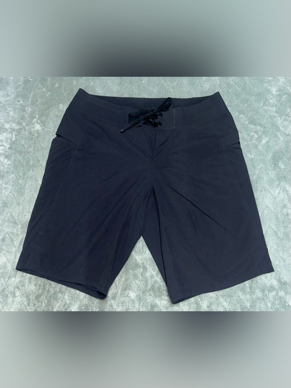 LuluLemon Board Shorts Men’s Size 28 Black